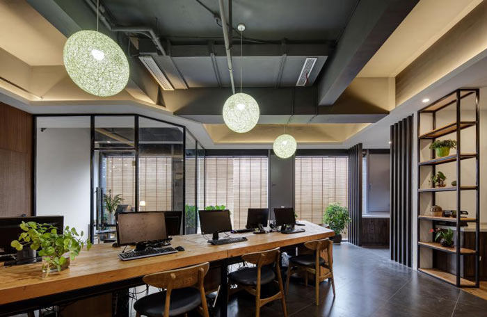 進出口貿易公司辦公室辦公桌裝修設計效果圖