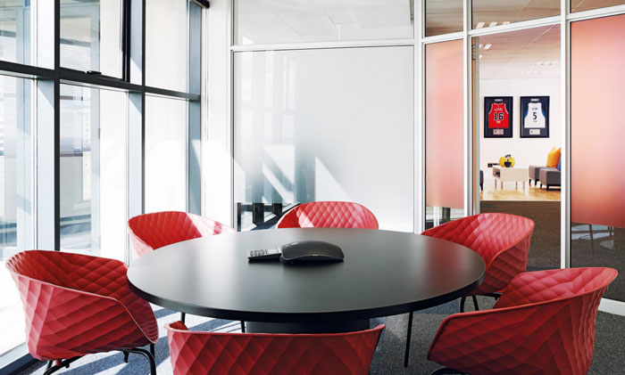 體育用品公司辦公室討論室裝修設(shè)計效果圖