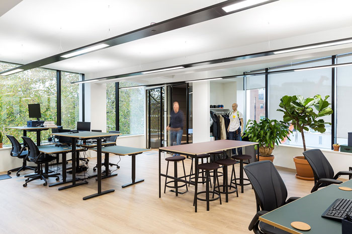 數(shù)據(jù)公司辦公室辦公區(qū)裝修設(shè)計效果圖