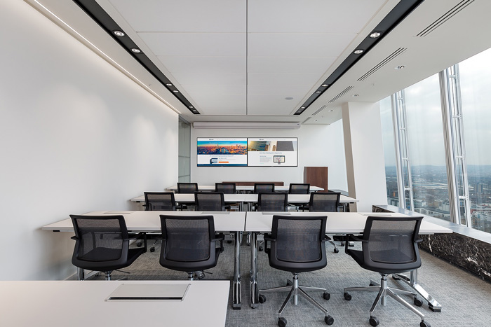 房地產(chǎn)辦公室匯報室裝修設計效果圖